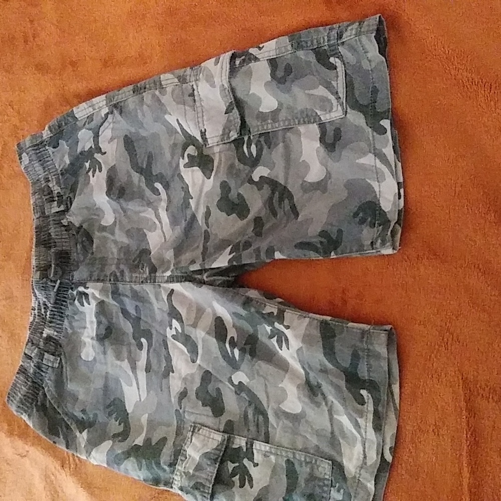Big boys size 16 Cotton Cargo shorts